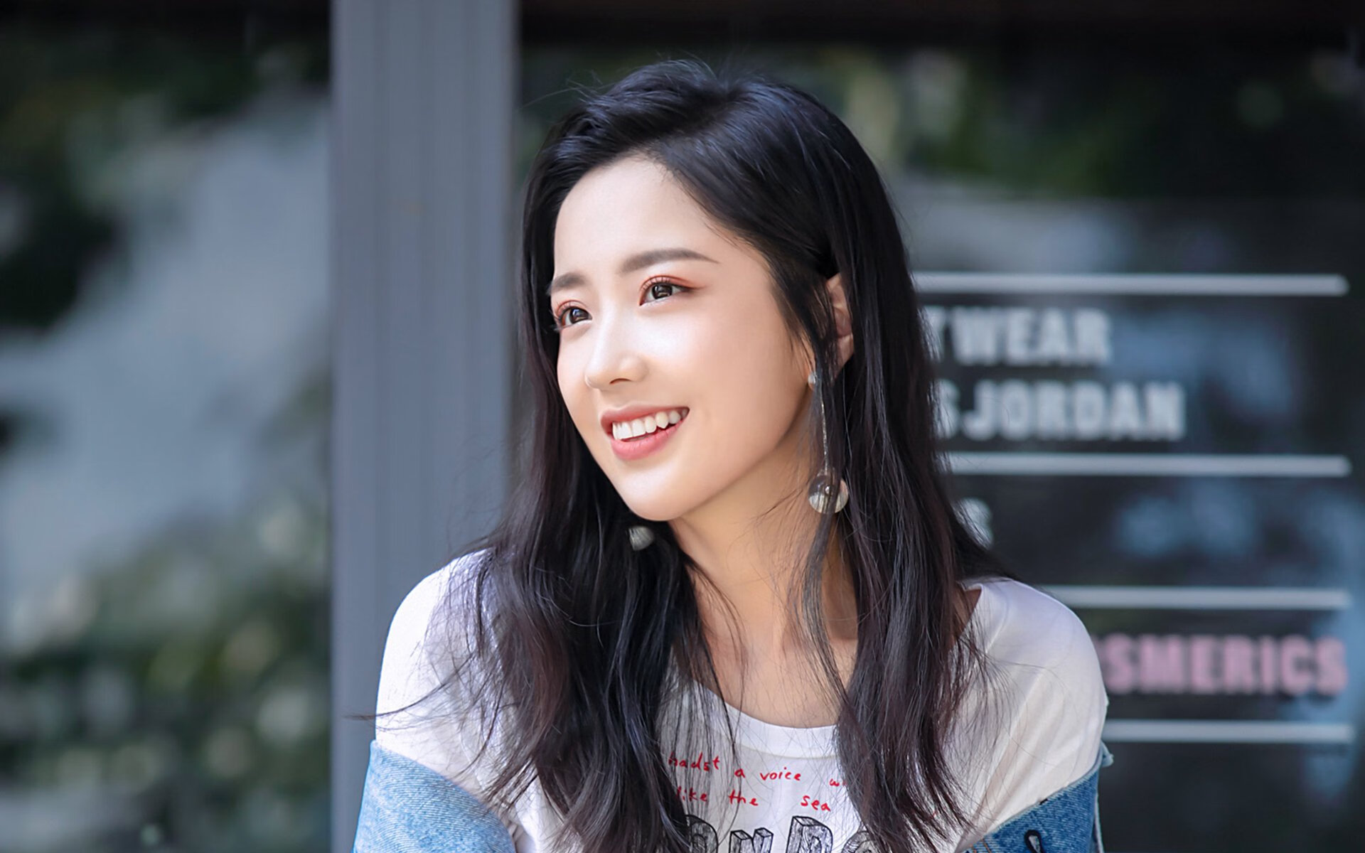 欧洲足坛双线激战,德甲争冠进入白热化,那不勒斯欧冠力克摩纳哥