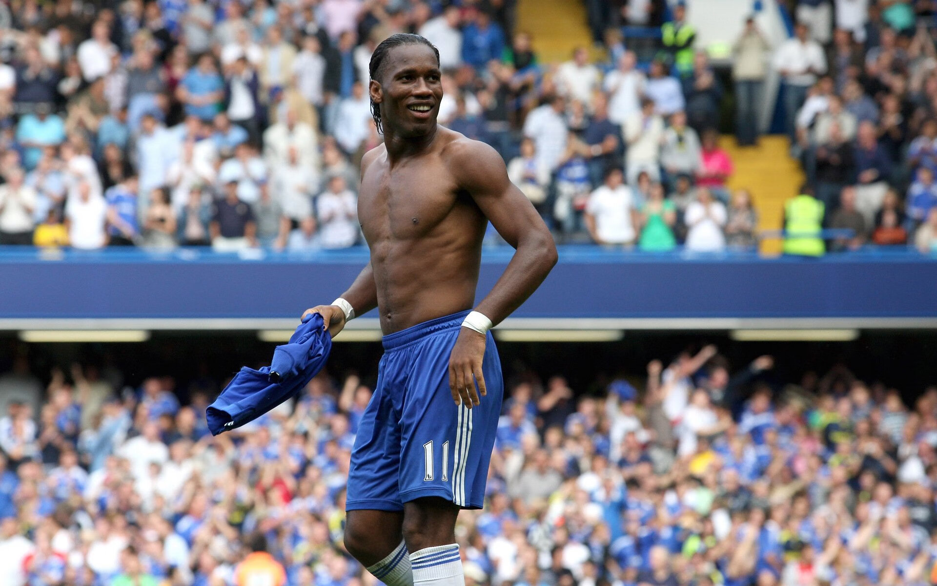 绿茵与硬木的次元交错,当凯尔特人在欧冠决赛速胜马刺