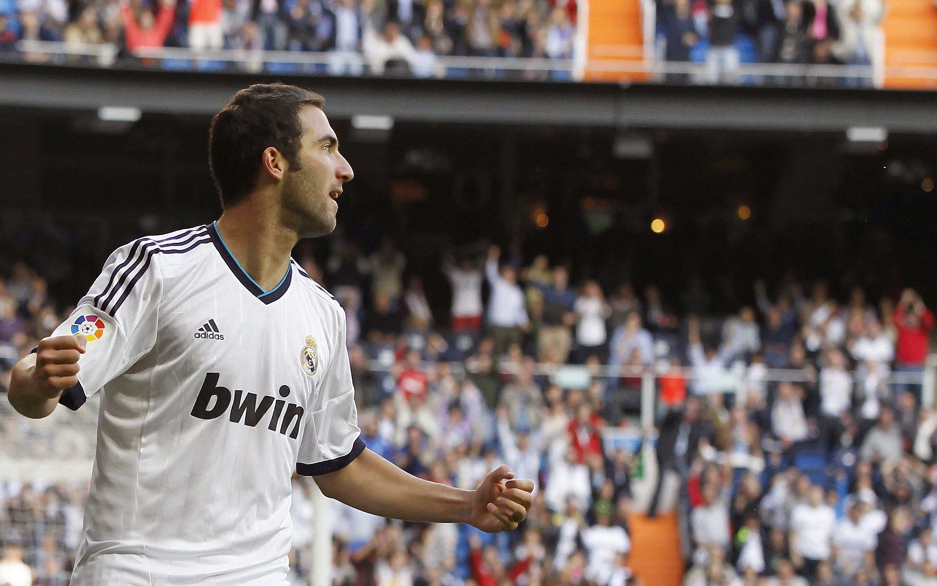 凡人封神，法比尼奥的欧冠史诗之夜